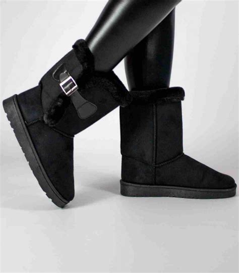 bota com pelo por dentro